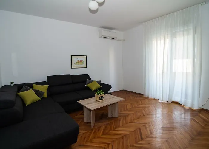 아파트 New Renovated 15 Min From On Foot