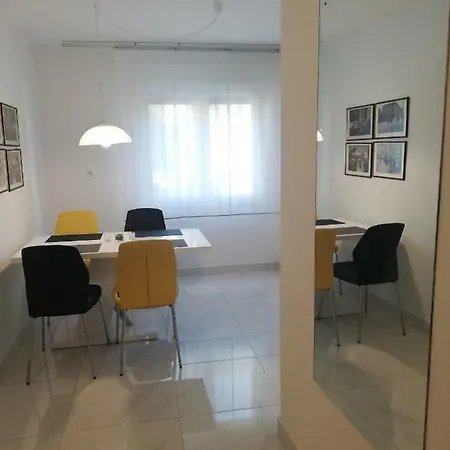 Apartment New Renovated 15 Min From On Foot