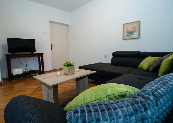 New Renovated 15 Min From On Foot * Pula