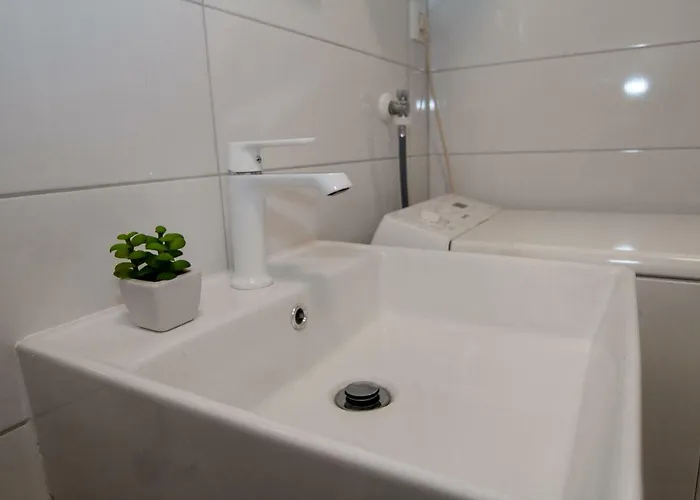 Lejlighed New Renovated 15 Min From On Foot *