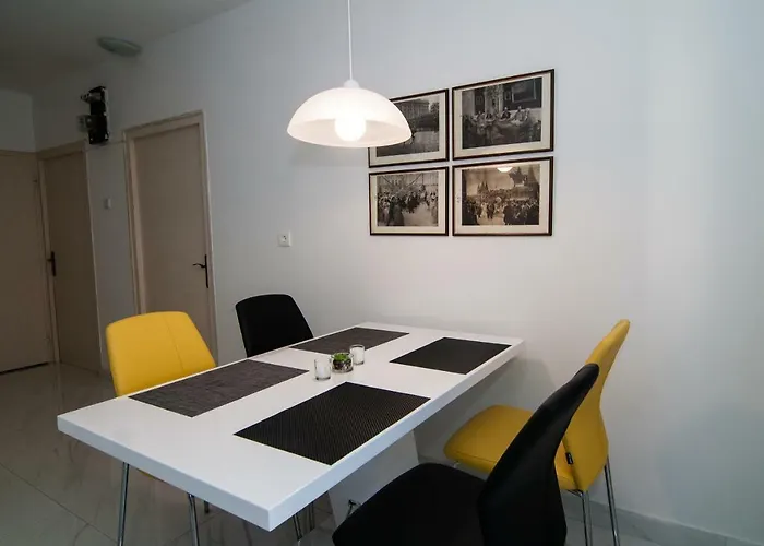 Apartment New Renovated 15 Min From On Foot Pula