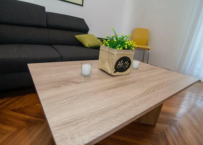 New Renovated 15 Min From On Foot * Pula